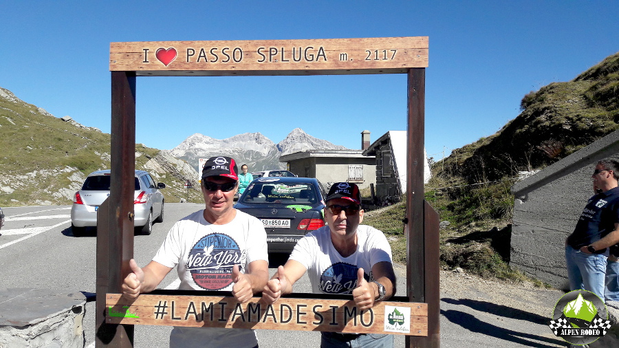 12-alpen-rodeo-2016-youngtimer-oldtimer-adventure-roadtrip-spluegenpass-passo-dello-spluga.jpg